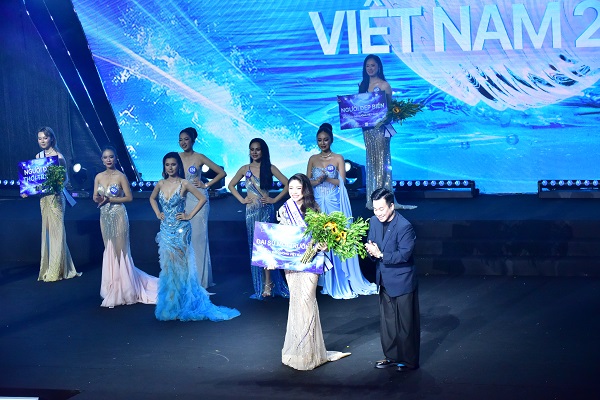 Trao giải Đại sứ Mội Trường