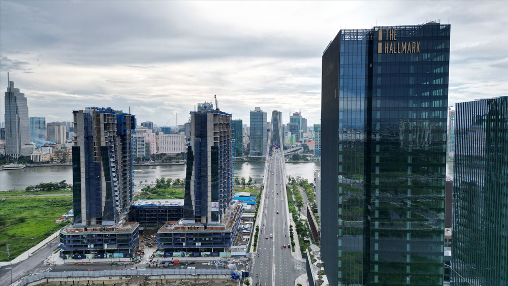 Giá thuê văn phòng giai đoạn cuối năm 2025 tương đối ổn định, dự báo có thể tăng nhẹ ở khu vực trung tâm thành phố