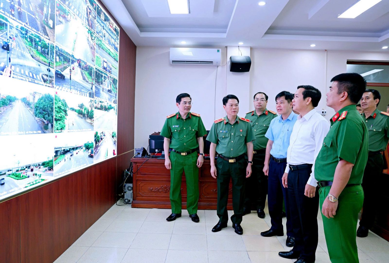 Công an tỉnh Ninh Bình đưa vào vận hành Trung tâm điều hành hệ thống giám sát bảo đảm an ninh, trật tự