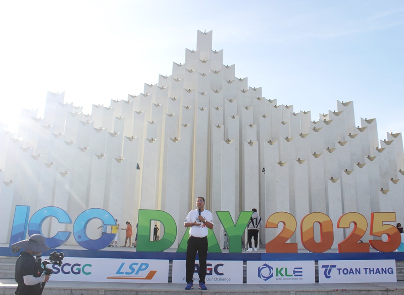 Bí thư Đảng ủy phường Vũng Tàu Nguyễn Tấn Bản phát biểu tại sự kiện