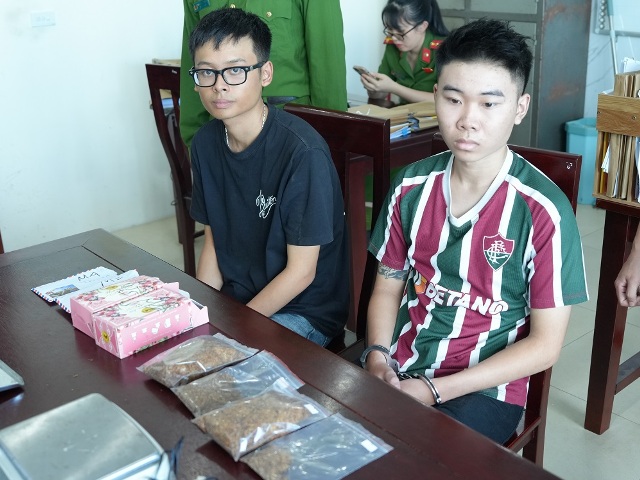 Công an bắt giữ hai đối tượng mua bán trái phép ma túy dạng mới tại Nghệ An
