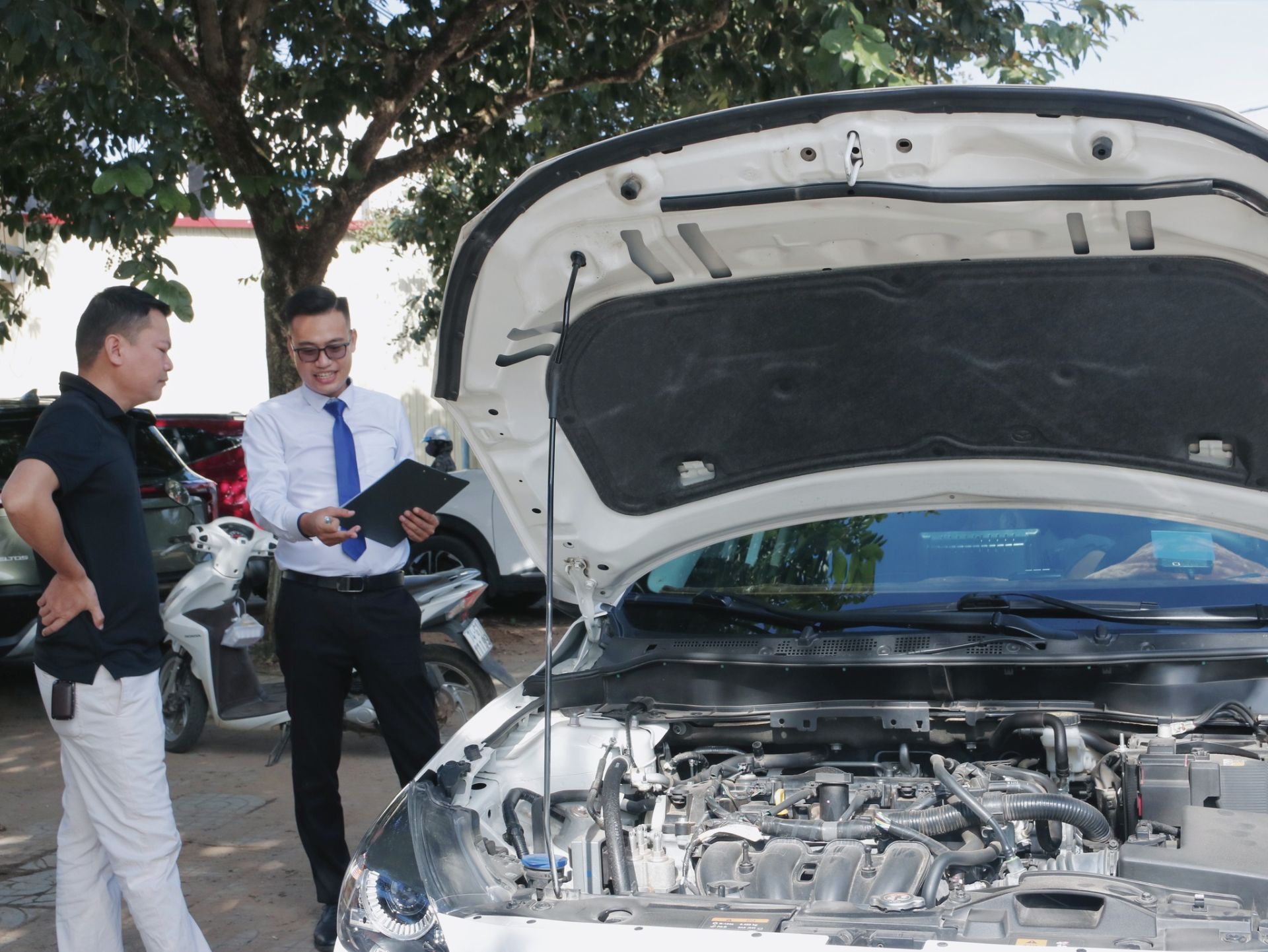 Tư vấn dịch vụ THACO AUTO hướng dẫn chi tiết cho khách hàng