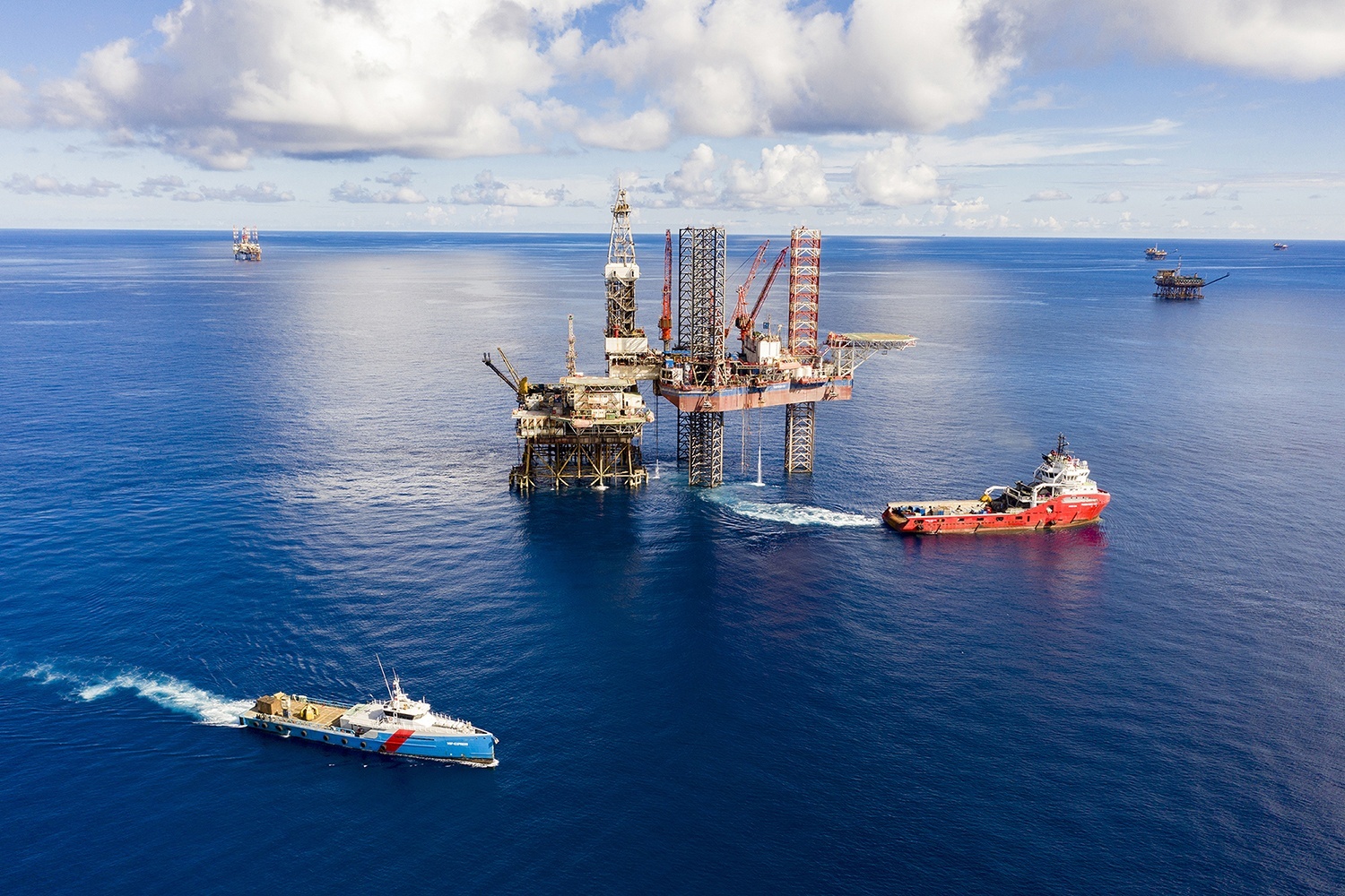 Petrovietnam không ngừng lớn mạnh, khẳng định vị thế tập đoàn kinh tế hàng đầu đất nước