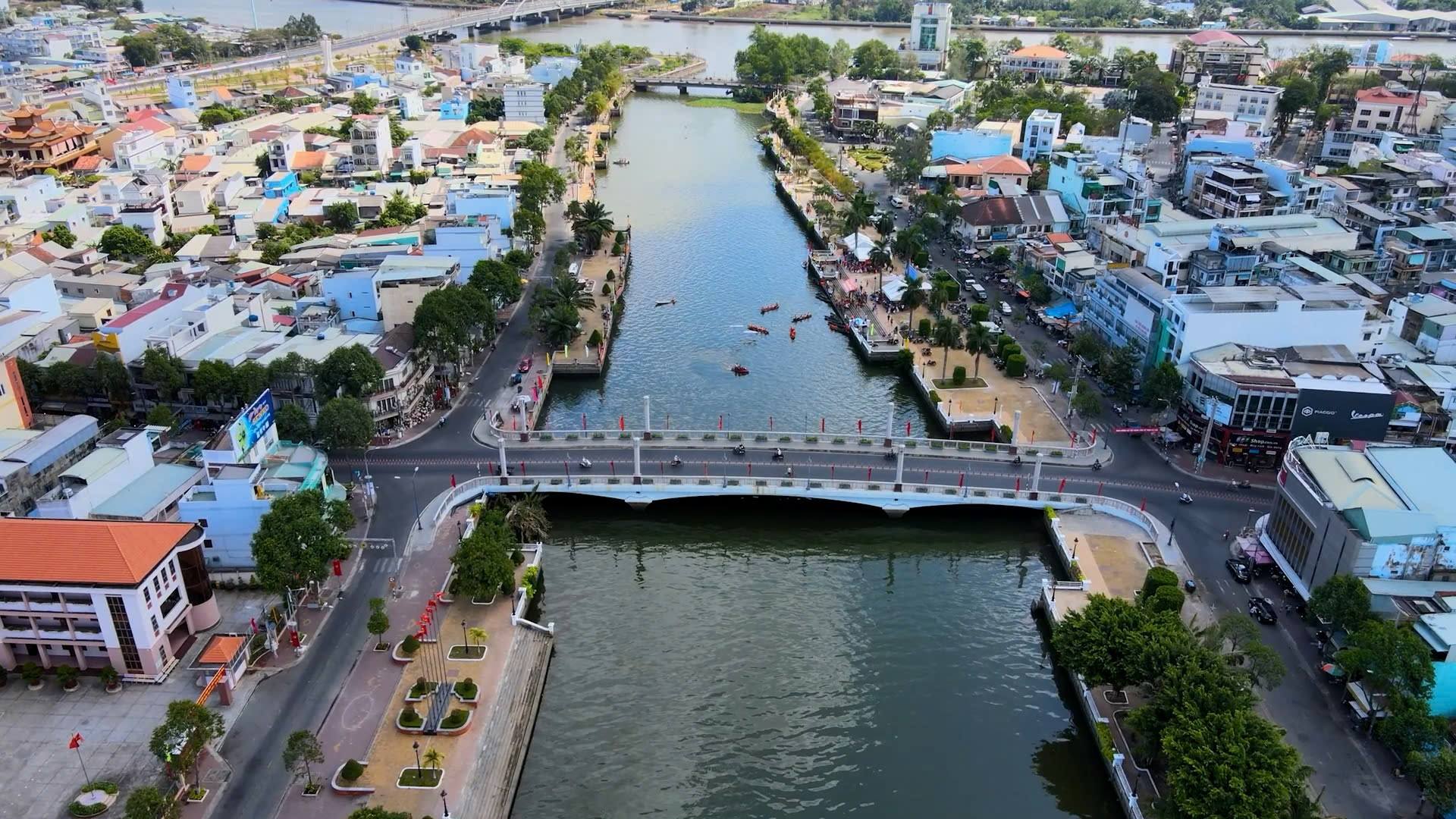 Đây là bước đi quan trọng nhằm đồng bộ cơ sở dữ liệu đất đai địa phương với CSDL quốc gia, phục vụ công tác quản lý, điều hành, cải cách thủ tục hành chính và thúc đẩy chuyển đổi số trong lĩnh vực đất đai.