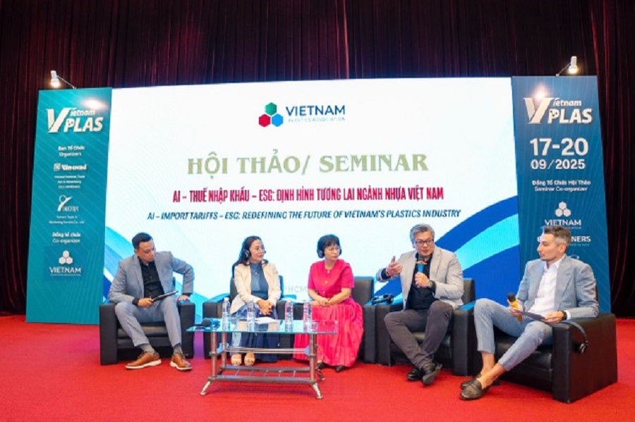 Các diễn giả tại hội thảo