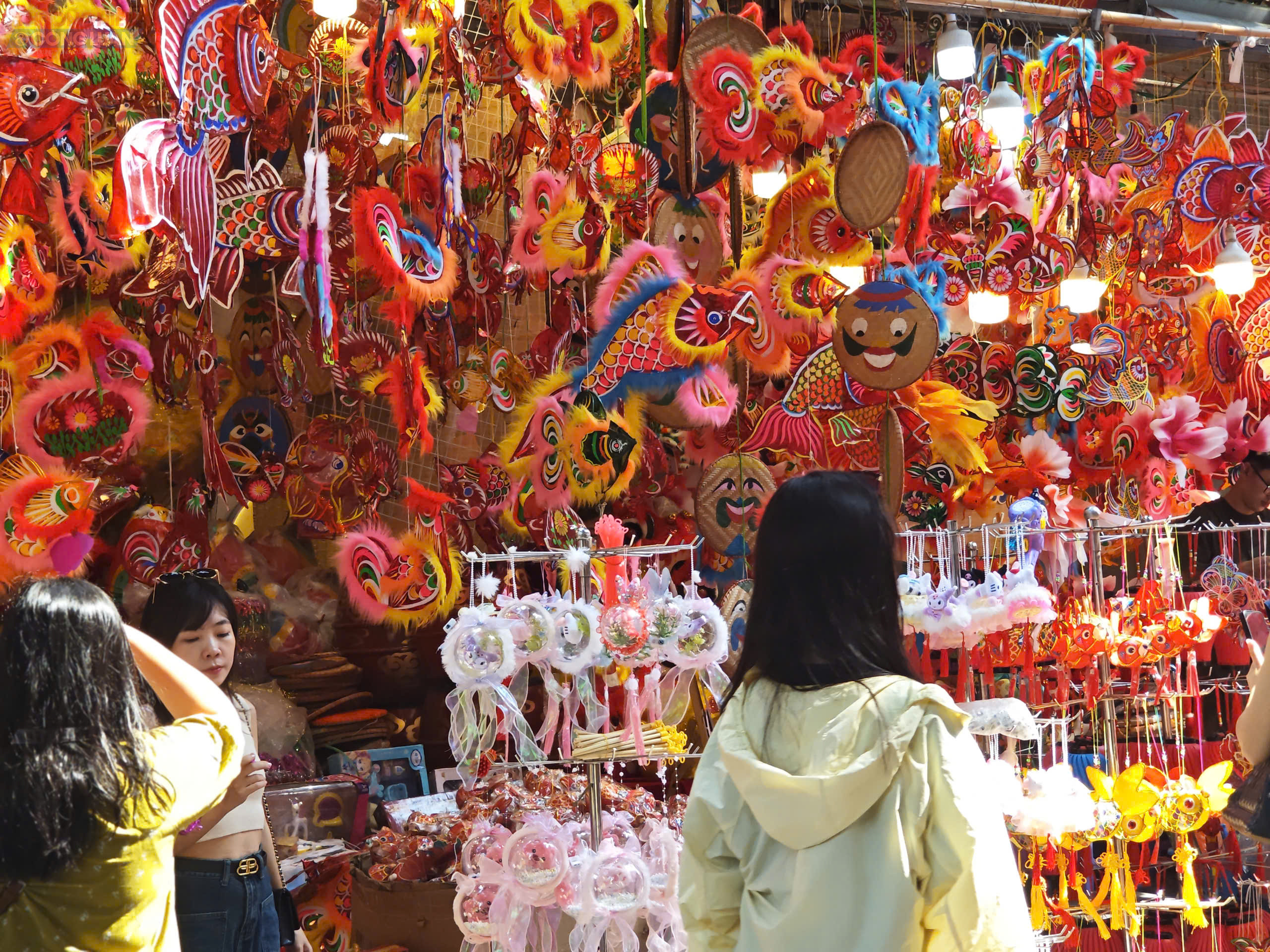 Sắc màu Trung thu bừng sáng giữa lòng phố cổ