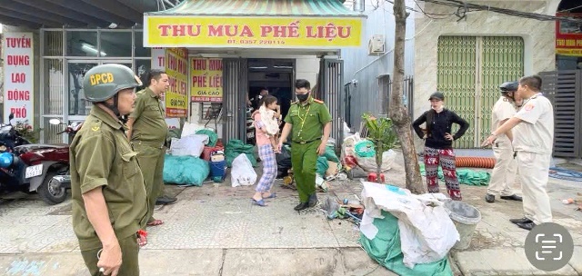 Lực lượng của Trung tâm Cung ứng Dịch vụ Sự nghiệp công của phường phối hợp Công an phường Liên Chiểu liên tục triển khai kiểm tra, xử lý vi phạm để lập lại trật tự đô thị.