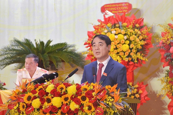 Ông Nghiêm Xuân Thành- UVBCH Trung ương Đảng, Bí thư Tỉnh ủy thay mặt Đoàn Chủ tịch trình bày Diễn văn khai mạc Đại hội. Ông Nghiêm Xuân Thành- UVBCH Trung ương Đảng, Bí thư Tỉnh ủy thay mặt Đoàn Chủ tịch trình bày Diễn văn khai mạc Đại hội.