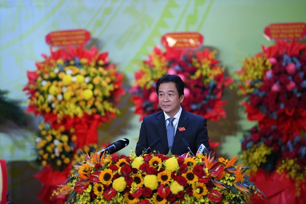 Ông Nguyễn Long Biên, Ủy viên Ban Thường vụ Tỉnh ủy, Phó Bí thư Đảng ủy, Phó Chủ tịch Ủy ban nhân dân tỉnh trình bày tham luận Ông Nguyễn Long Biên, Ủy viên Ban Thường vụ Tỉnh ủy, Phó Bí thư Đảng ủy, Phó Chủ tịch Ủy ban nhân dân tỉnh trình bày tham luận