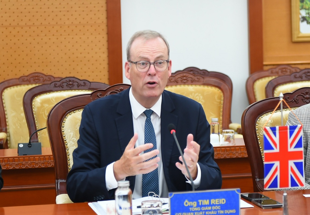 Ông Tim Reid – Tổng giám đốc điều hành Cơ quan Hỗ trợ Tài chính Xuất khẩu Vương quốc Anh bày tỏ ấn tượng với sự phát triển mạnh mẽ của Việt Nam. Ảnh: Tuệ Anh