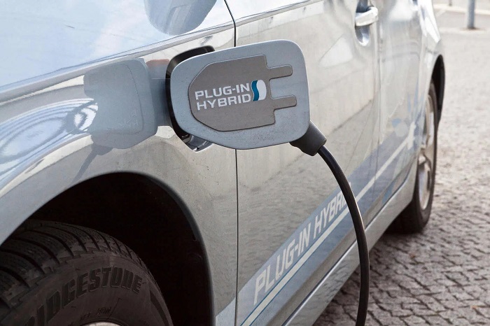 Nhiều người mua xe hybrid sạc điện nhưng lại quên mất phần “sạc điện”