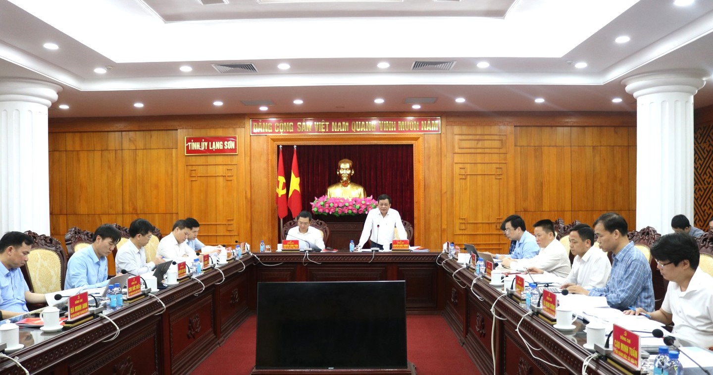 Tổ Biên tập Văn kiện Đại hội đại biểu Đảng bộ tỉnh Lạng Sơn lần thứ XVIII, nhiệm kỳ 2025-2030 tổ chức họp thảo luận, lấy ý kiến đóng góp vào các văn kiện (tháng 4/2025)