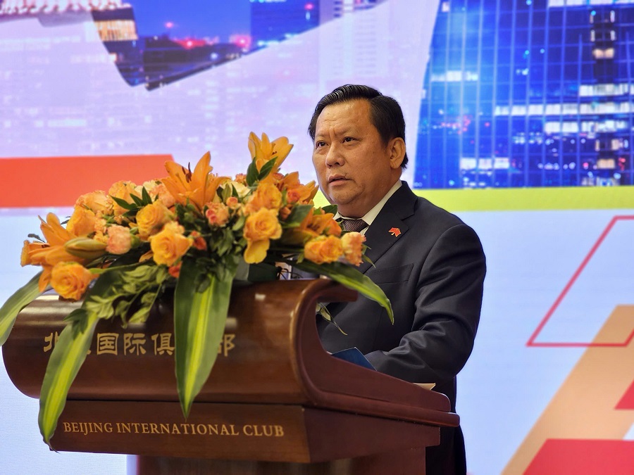 Ông Huỳnh Văn Sơn Phó Chủ tịch UBND tỉnh Tây Ninh khẳng định rằng trên nền tảng quan hệ hữu nghị truyền thống và hợp tác hiệu quả giữa Việt Nam – Trung Quốc, Tây Ninh đã và đang chủ động triển khai nhiều chương trình hợp tác thiết thực, nhằm tăng cường gắn kết với các địa phương Ông Huỳnh Văn Sơn Phó Chủ tịch UBND tỉnh Tây Ninh khẳng định rằng trên nền tảng quan hệ hữu nghị truyền thống và hợp tác hiệu quả giữa Việt Nam – Trung Quốc, Tây Ninh đã và đang chủ động triển khai nhiều chương trình hợp tác thiết thực, nhằm tăng cường gắn kết với các địa phương