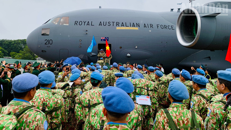 Lực lượng mũ nồi xanh Việt Nam sẵn sàng tham gia nhiệm vụ quốc tế.