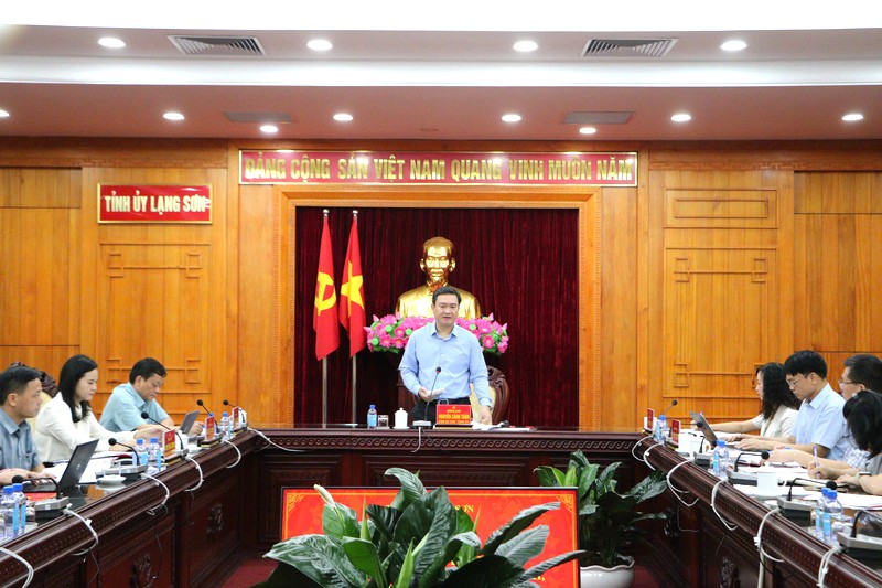 Đồng chí Nguyễn Cảnh Toàn, Phó Bí thư Tỉnh ủy Lạng Sơn chủ trì cuộc họp đánh giá kết quả thực hiện nhiệm vụ của Tiểu ban Tuyên truyền Đại hội đại biểu Đảng bộ tỉnh Lạng Sơn lần thứ XVIII, nhiệm kỳ 2025 – 2030.