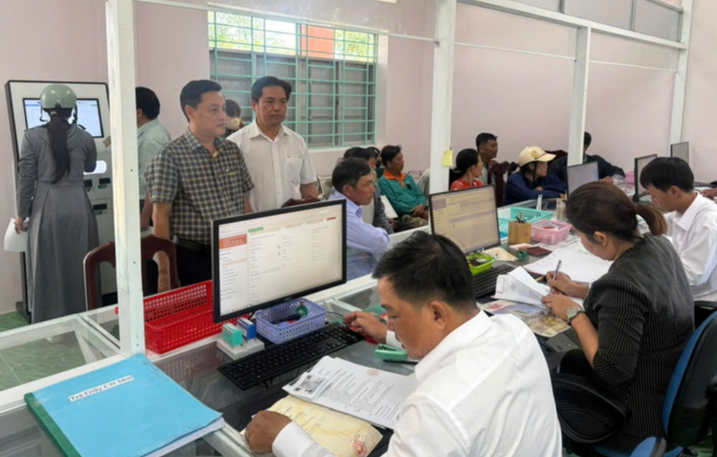 Bộ Nội vụ yêu cầu báo cáo về nhân lực cấp xã: Thống kê chi tiết chuyên môn và vị trí