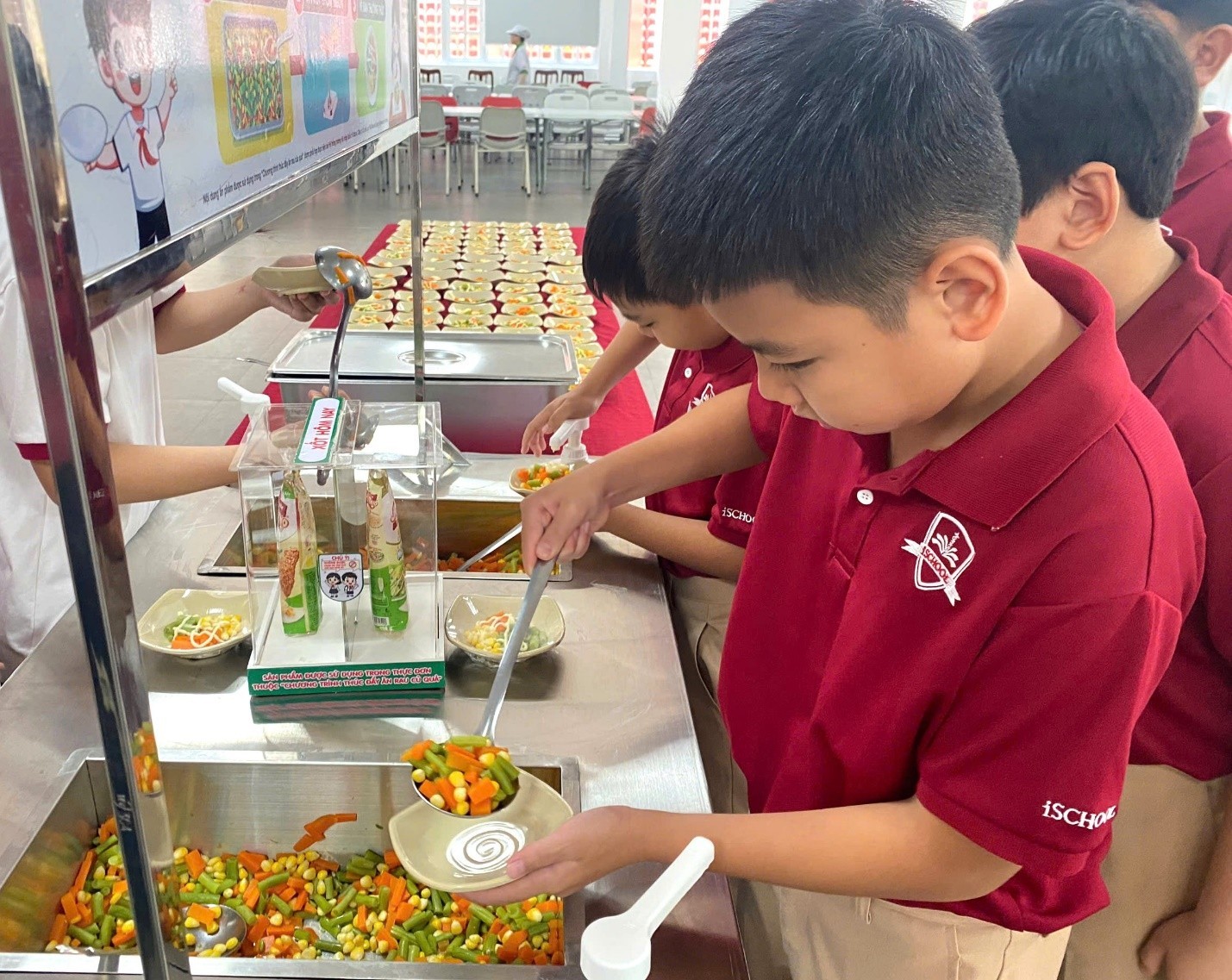 Sáng kiến thúc đẩy khẩu phần ăn rau cho học sinh của Dự án Bữa ăn học đường