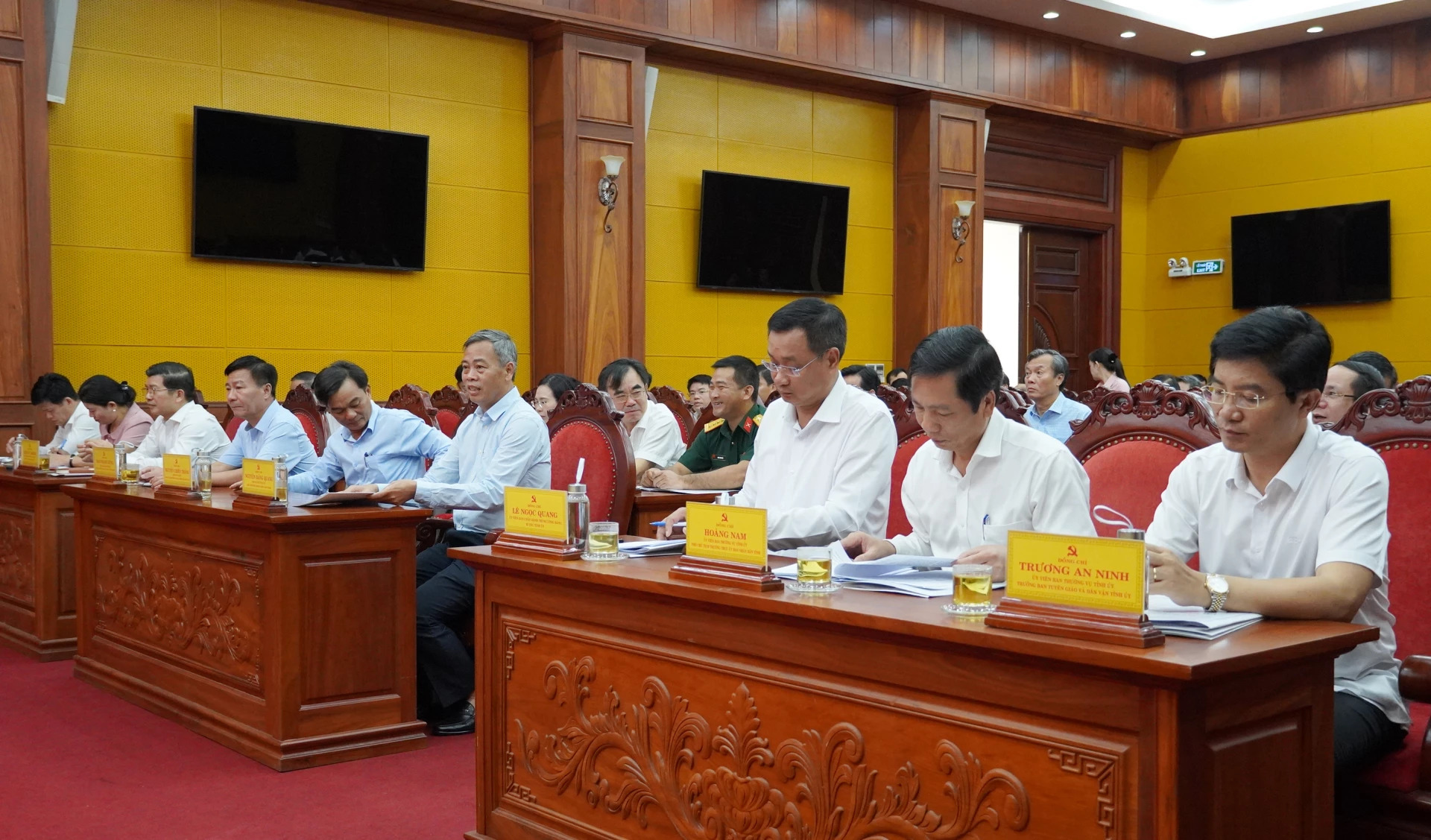 Các đại biểu tham dự hội nghị