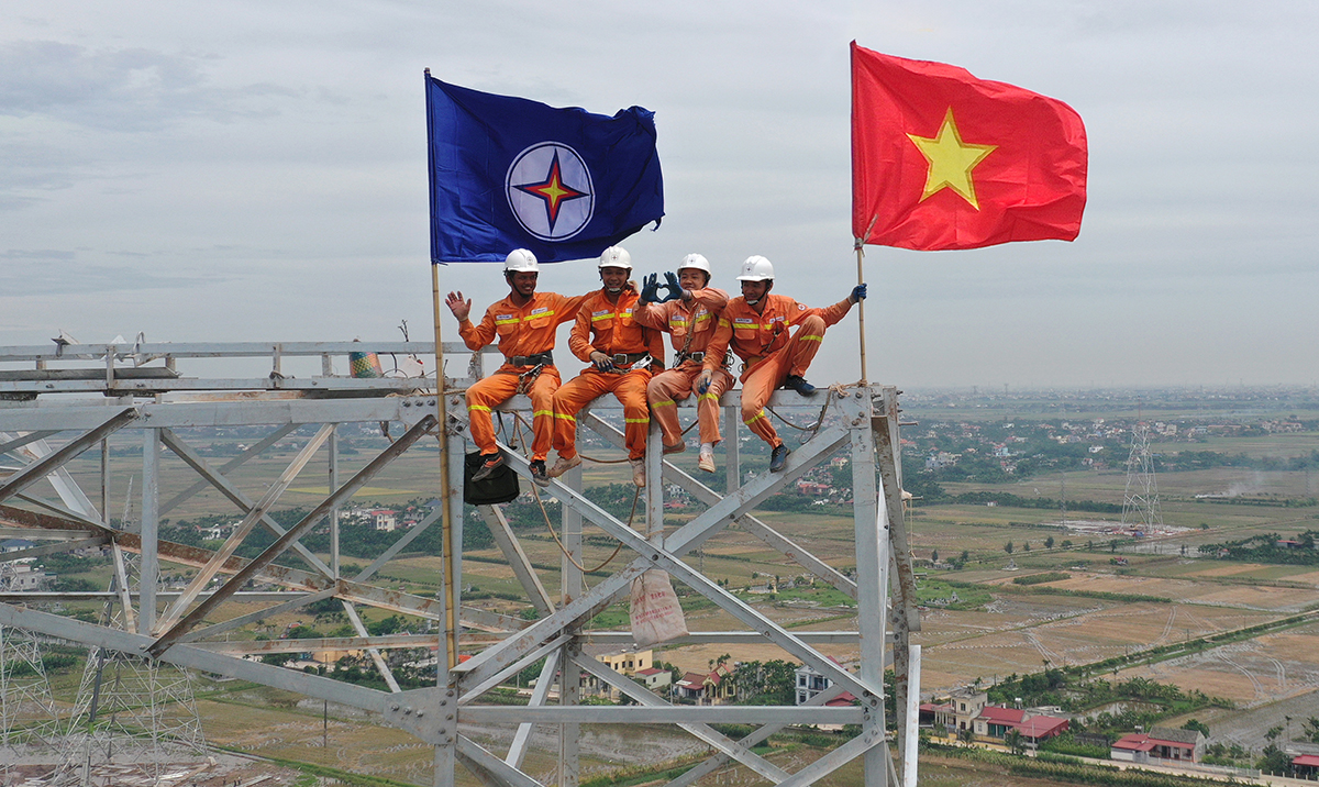 Sự biểu dương, khen thưởng xứng đáng từ Đảng và Nhà nước là niềm vinh dự, là động lực lớn để EVN, EVNNPT tiếp tục nỗ lực thực hiện các nhiệm vụ chính trị được giao