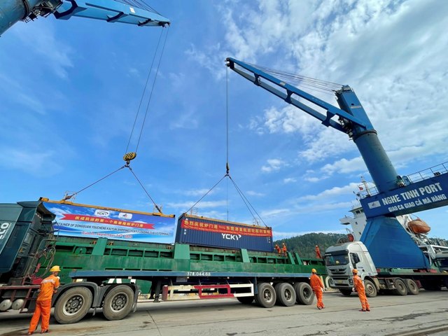 Nghệ An khai trương tuyến container quốc tế Cửa Lò – Dongguan mở rộng cánh cửa giao thương cho Bắc Trung Bộ