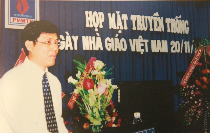 Ông Lê Minh Hồng có 25 năm gắn bó với PV College (từ năm 1980), là Hiệu trưởng đời thứ 4 (năm 2002-2006). Ảnh tư liệu