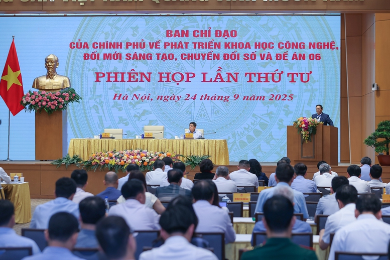 Phiên họp được kết nối trực tuyến từ trụ sở Chính phủ tới 34 tỉnh, thành phố trực thuộc Trung ương - Ảnh: VGP/Nhật Bắc
