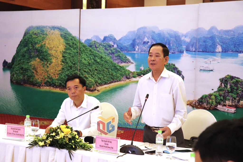 Đại diện Hiệp hội Du lịch tỉnh Quảng Ninh giải đáp câu hỏi của các doanh nghiệp, báo chí. Đại diện Hiệp hội Du lịch tỉnh Quảng Ninh giải đáp câu hỏi của các doanh nghiệp, báo chí.