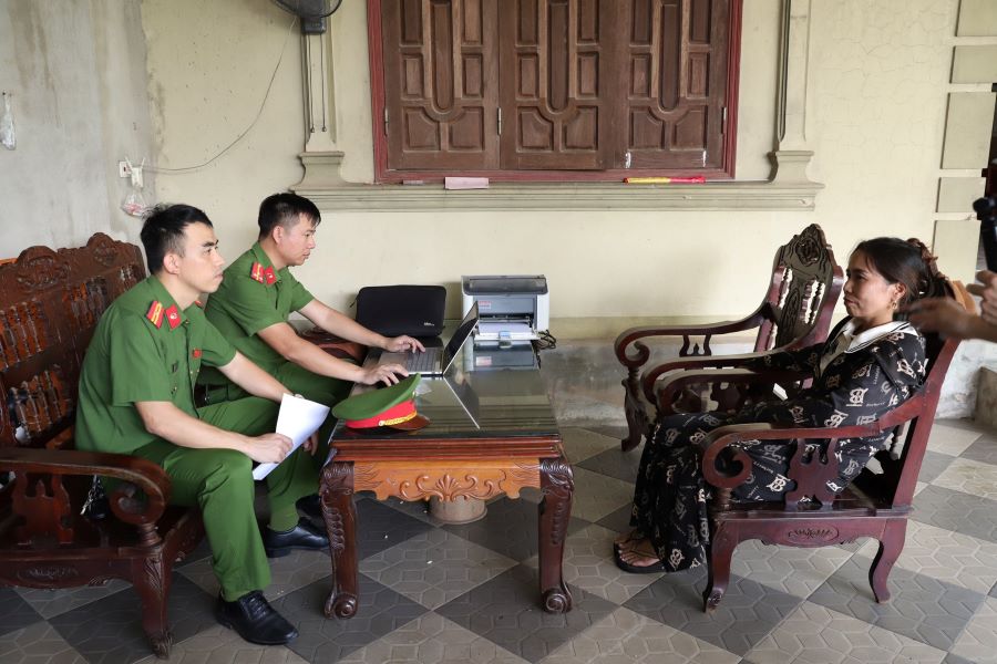 Cơ quan chức năng làm việc với chủ cơ sở.