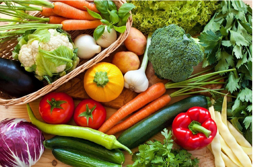 Rau xanh và củ quả rất tốt cho người bị khàn tiếng