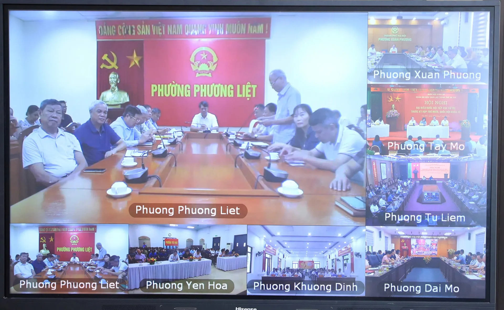 Cử tri các phường nêu ý kiến, kiến nghị theo hình thức trực tuyến