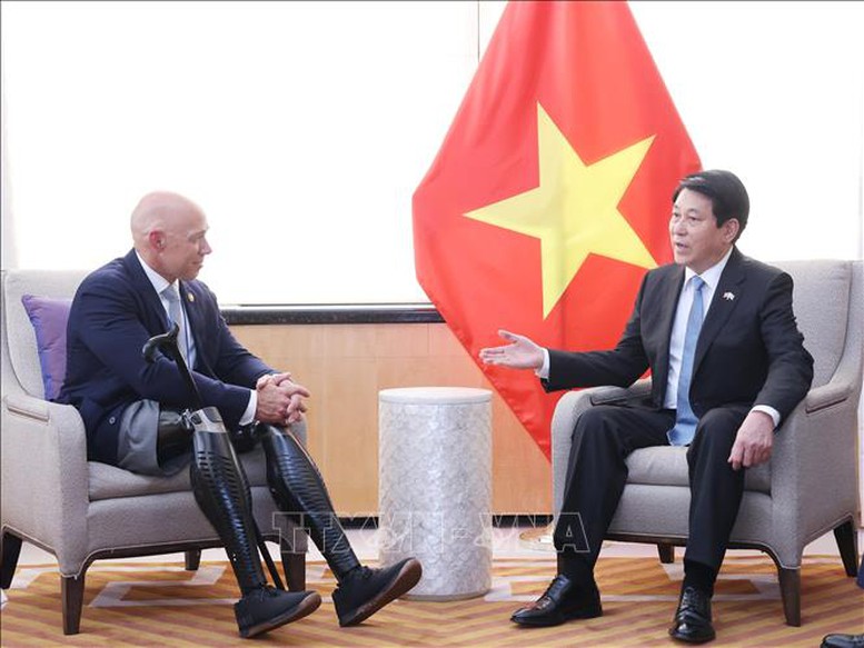 Chủ tịch nước Lương Cường tiếp các nghị sĩ Hoa Kỳ