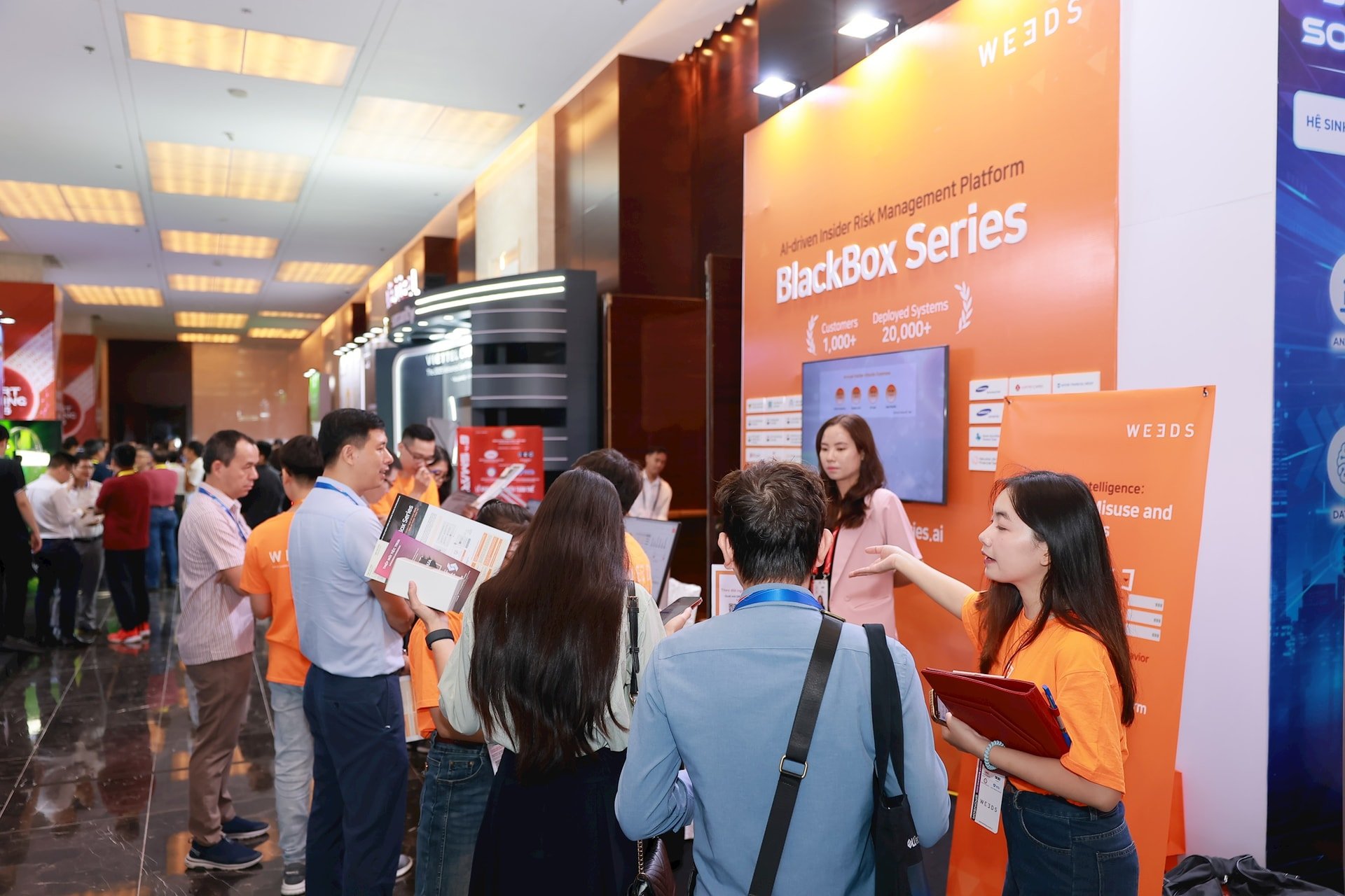 Đột phá ngân hàng số: Dữ liệu thành tài sản, khách hàng ở vị trí trung tâm