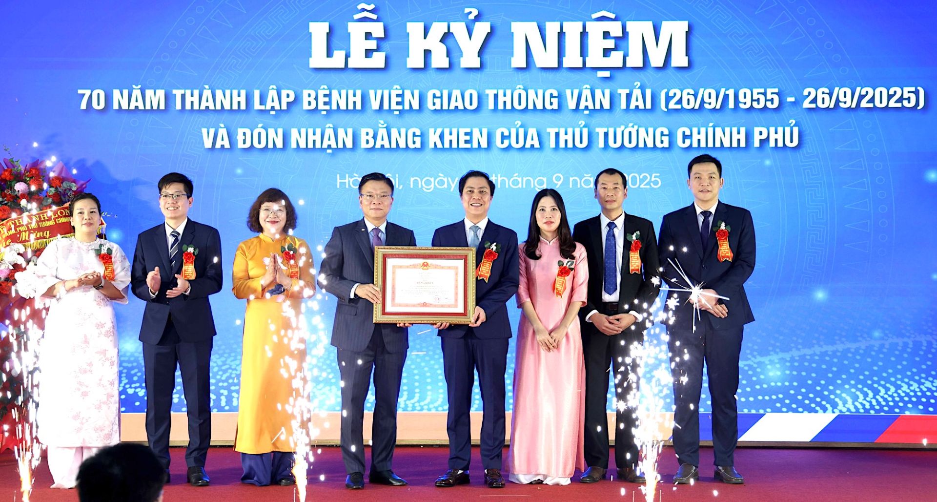 Bệnh viện Giao thông vận tải kỷ niệm 70 năm thành lập và đón nhận Bằng khen của Thủ tướng Chính phủ