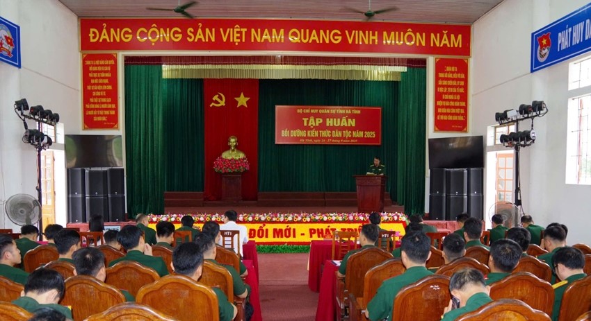 Bộ Chỉ huy Quân sự tỉnh Hà Tĩnh tổ chức tập huấn bồi dưỡng kiến thức dân tộc năm 2025