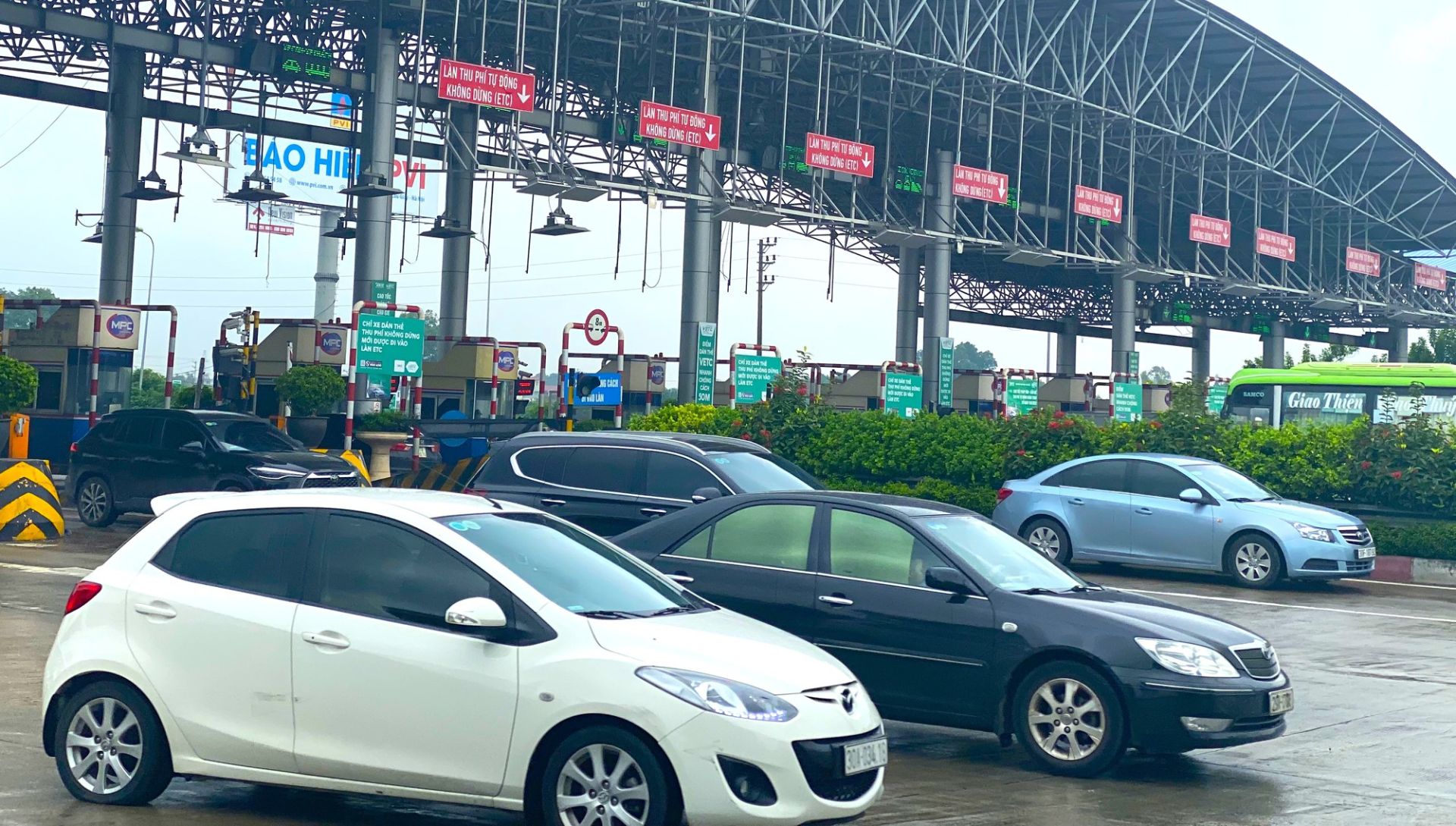 Còn 2,8 triệu tài khoản giao thông chưa kết nối thanh toán không dùng tiền mặt