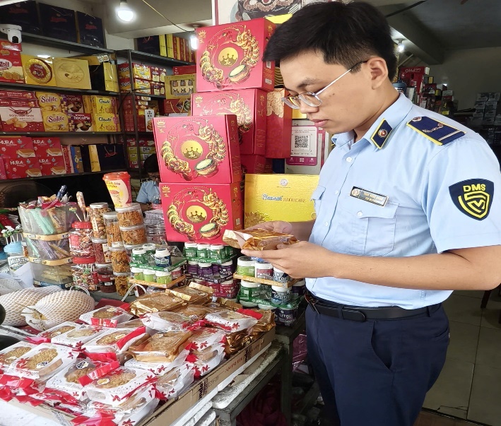 Ninh Bình tạm giữ hơn 100 chiếc bánh Trung thu không rõ nguồn gốc