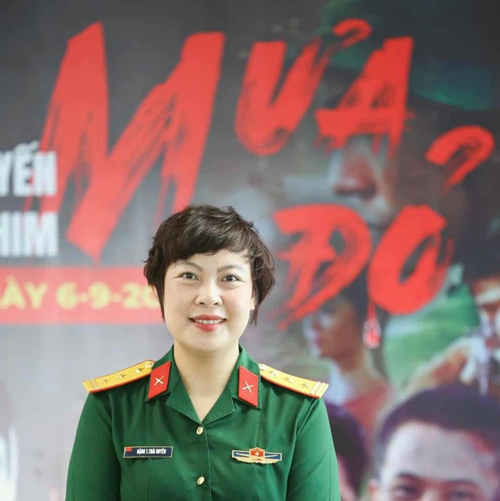 Đạo diễn Đặng Thái Huyền tự hào vì cả ê kíp đã hoàn thành nhiệm vụ bằng tất cả nỗ lực và sự tận hiến. (Ảnh: FBNV)