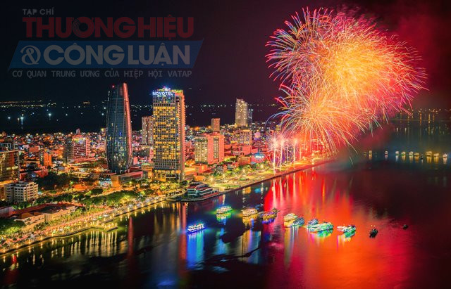 Sồng Hàn về đêm. Ảnh: Huỳnh Sơn.