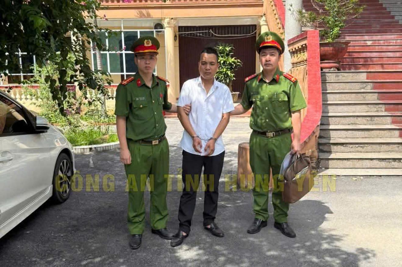 Đối tượng Nguyễn Bảo Lộc tại cơ quan công an. Ảnh: Công an Hưng Yên