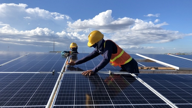 Nhiều giải pháp đã được kiến nghị nhằm thúc đẩy thị trường năng lượng điện tái tạo