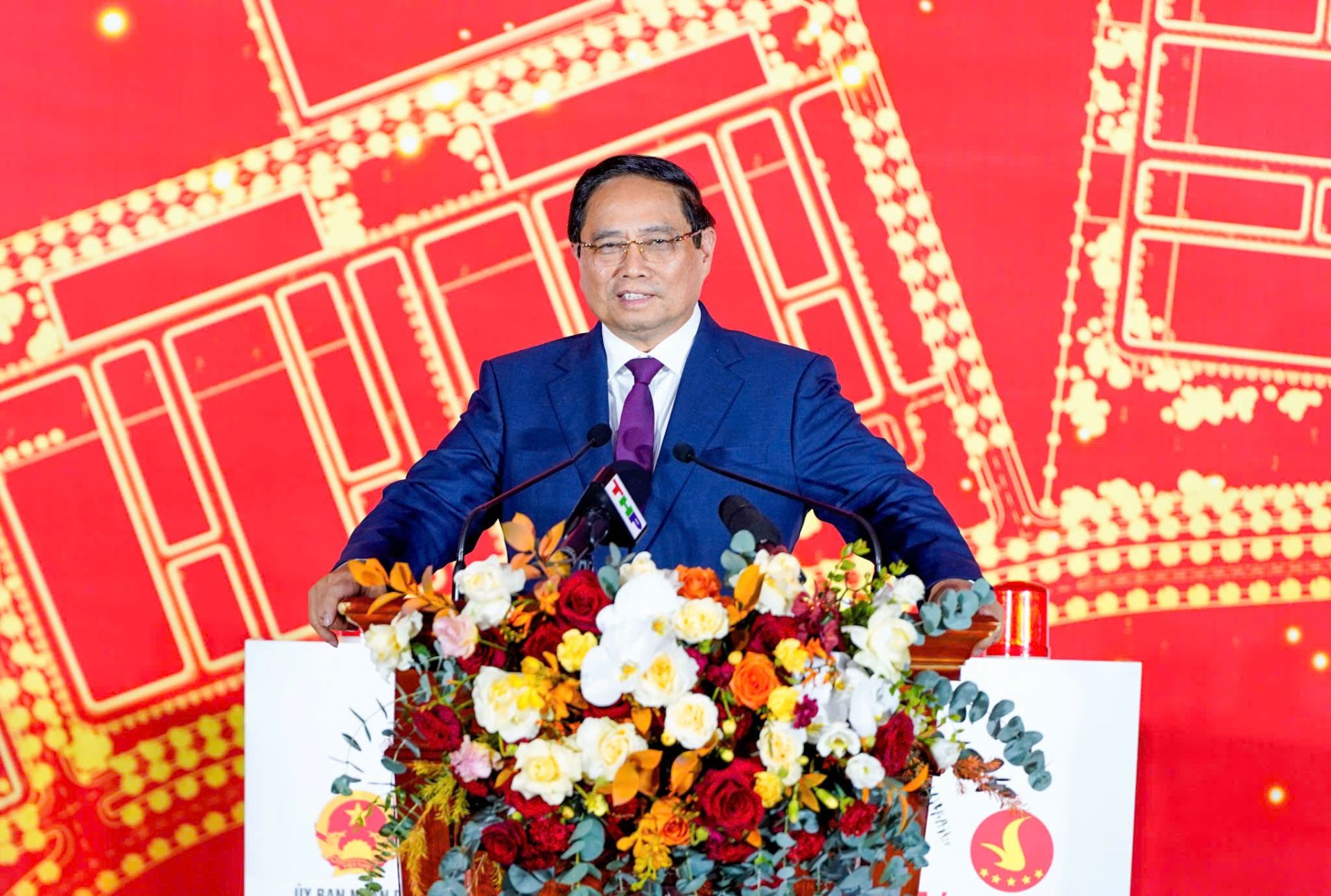 Đồng chí Phạm Minh Chính Uỷ viên Bộ chính trị, Thủ tướng Chính phủ phát biểu chỉ đạo tại Lễ khởi công