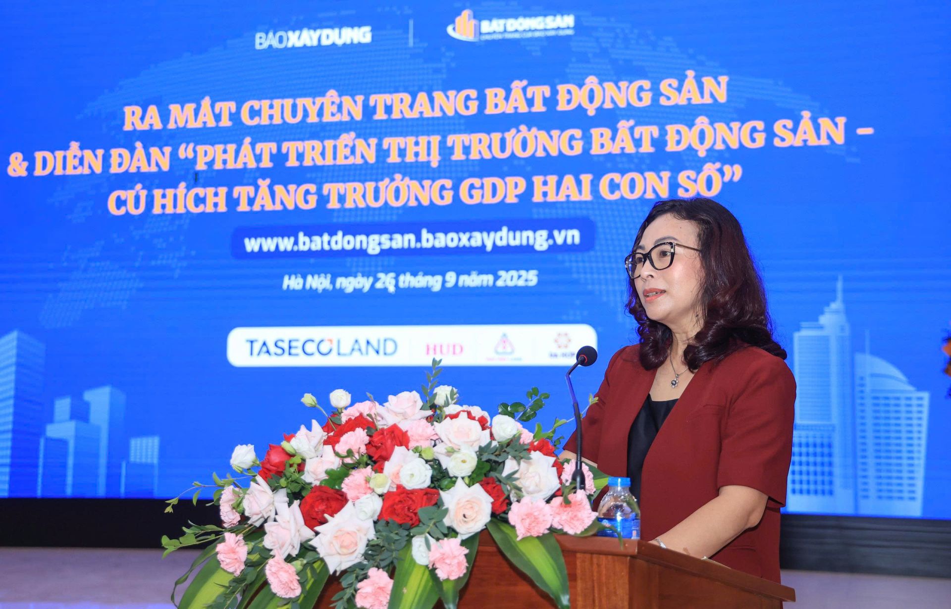 Bà Tống Thị Hạnh, Cục trưởng Cục Quản lý nhà và thị trường bất động sản, Bộ Xây dựng phát biểu