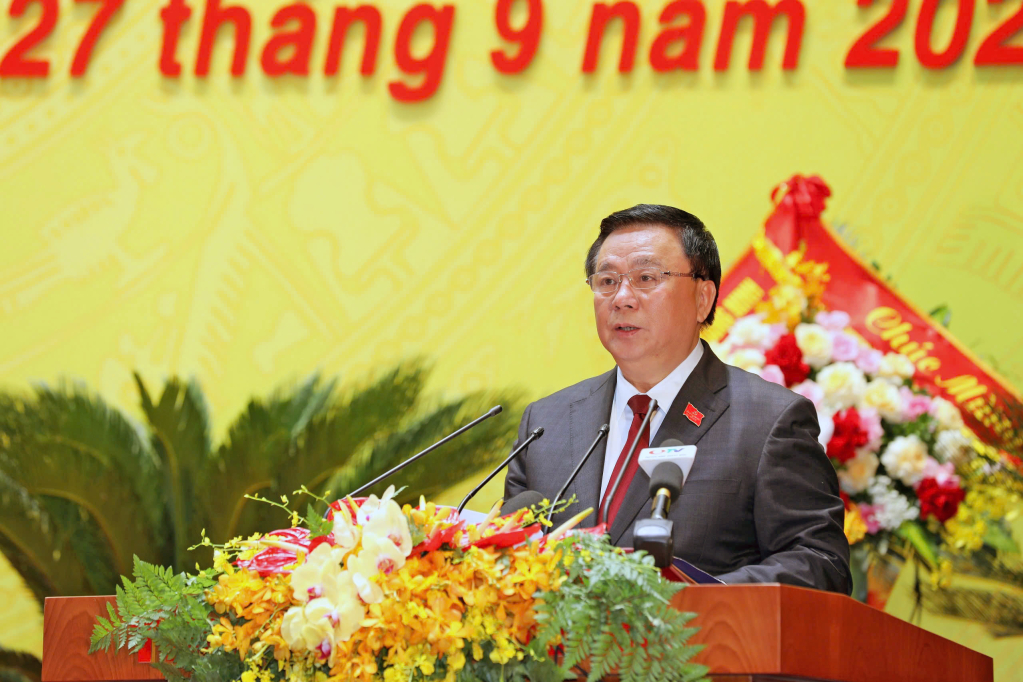 GS.TS Nguyễn Xuân Thắng, Ủy viên Bộ Chính trị, Bí thư Đảng ủy, Giám đốc Học viện Chính trị quốc gia Hồ Chí Minh, Chủ tịch Hội đồng Lý luận Trung ương, phát biểu chỉ đạo tại Đại hội.