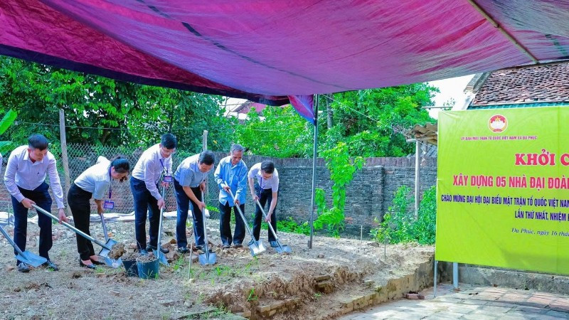 Khởi công xây dựng nhà Đại đoàn kết tại xã Đa Phúc (Hà Nội).