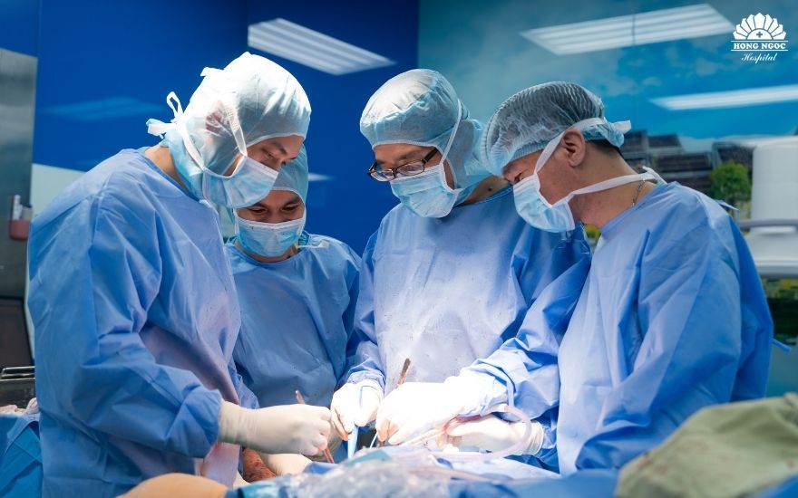 Khớp gối nhân tạo “trôi” khỏi ổ khớp sau 5 năm phẫu thuật