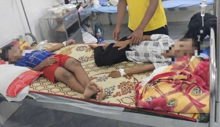 Quảng Trị: 25 học sinh nhập viện nghi ngộ độc thực phẩm sau bữa sáng tại trường