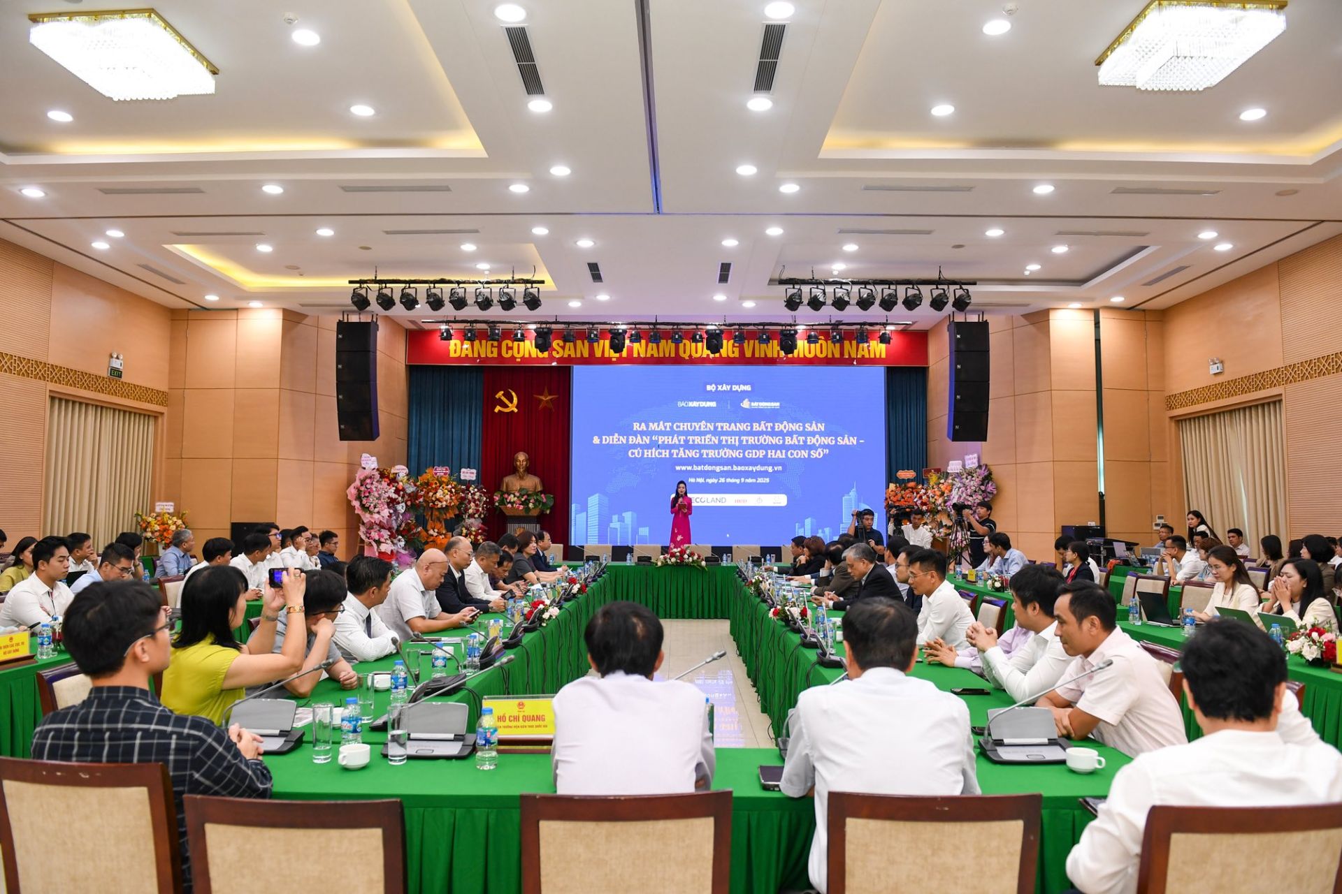 Lễ ra mắt Chuyên trang Bất động sản & Diễn đàn "Phát triển thị trường BĐS - Cú hích tăng trưởng GDP hai con số"