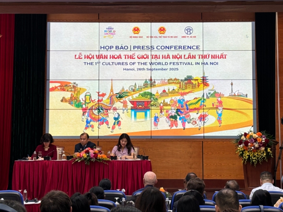 Lần đầu tiên tổ chức Lễ hội Văn hóa thế giới tại Hà Nội
