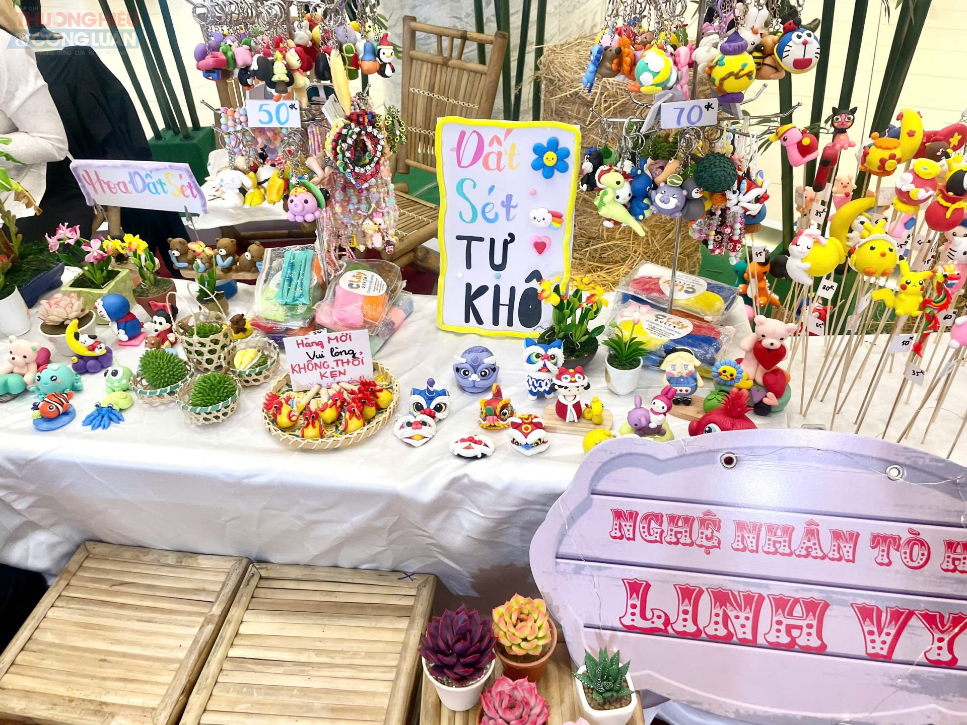 Đa dạng trò cho dân gian tại trung tâm thương mại