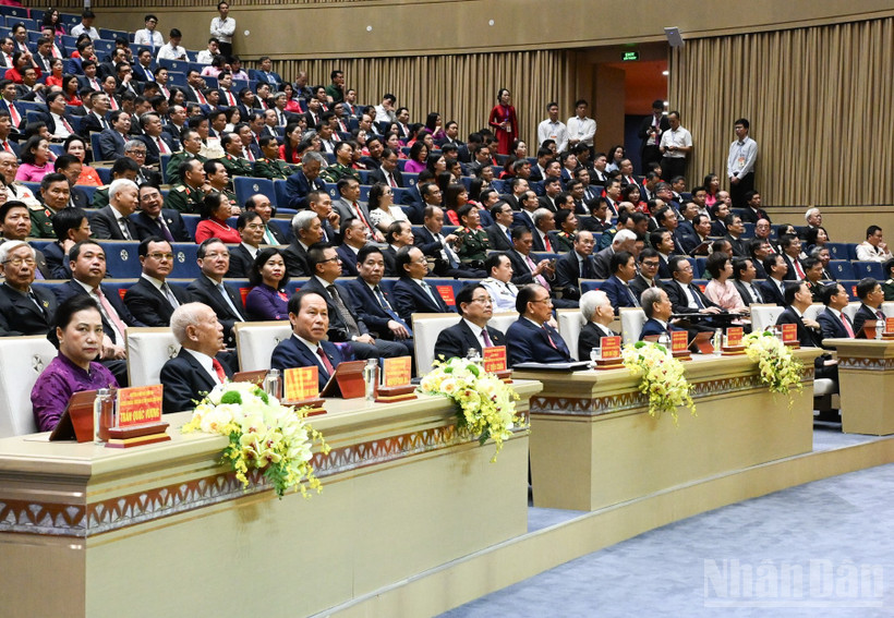 Bí thư Đảng ủy Chính phủ, Thủ tướng Chính phủ Phạm Minh Chính và các đồng chí lãnh đạo, nguyên lãnh đạo Đảng, Nhà nước , các đại biểu dự Đại hội Đại biểu Đảng bộ thành phố Hải Phòng lần thứ I, nhiệm kỳ 2025-2030.